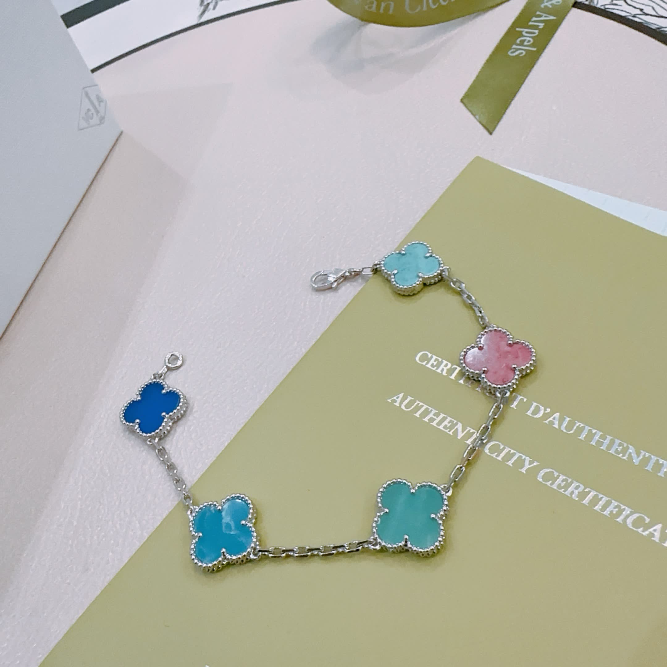 Van Cleef & Arpels Alhambra Bracelet Van Cleef & Arpels Alhambra Bracelet